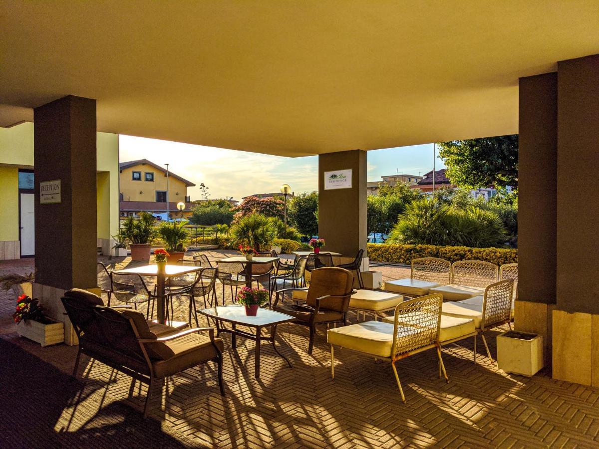 Isa Residence Fiumicino Airport Bagian luar foto