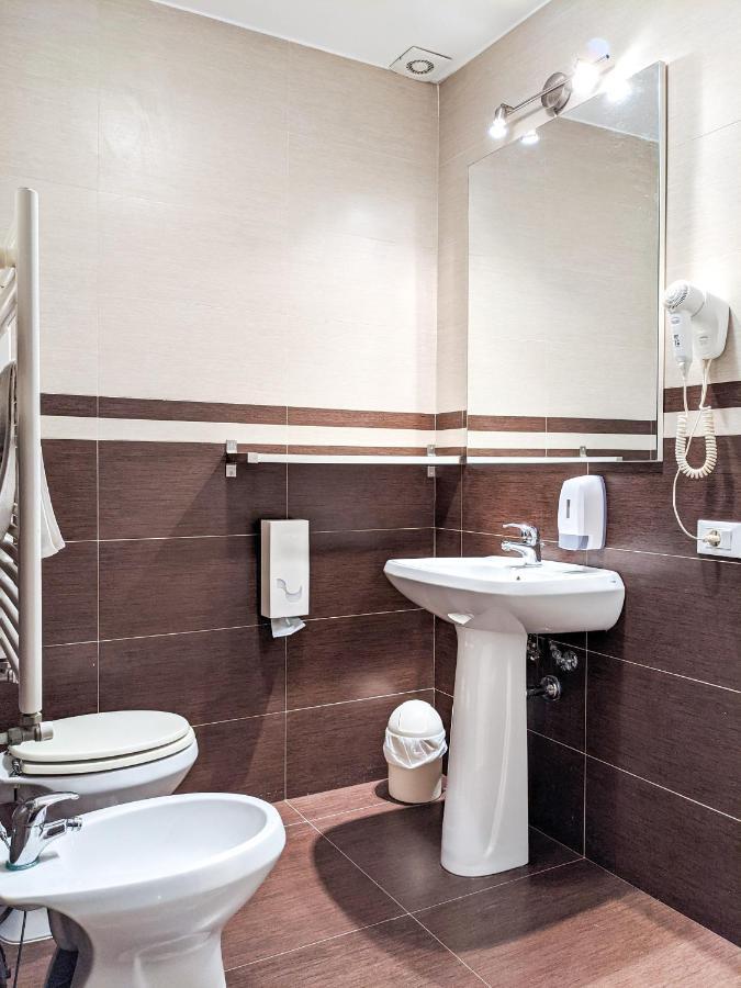Isa Residence Fiumicino Airport Bagian luar foto